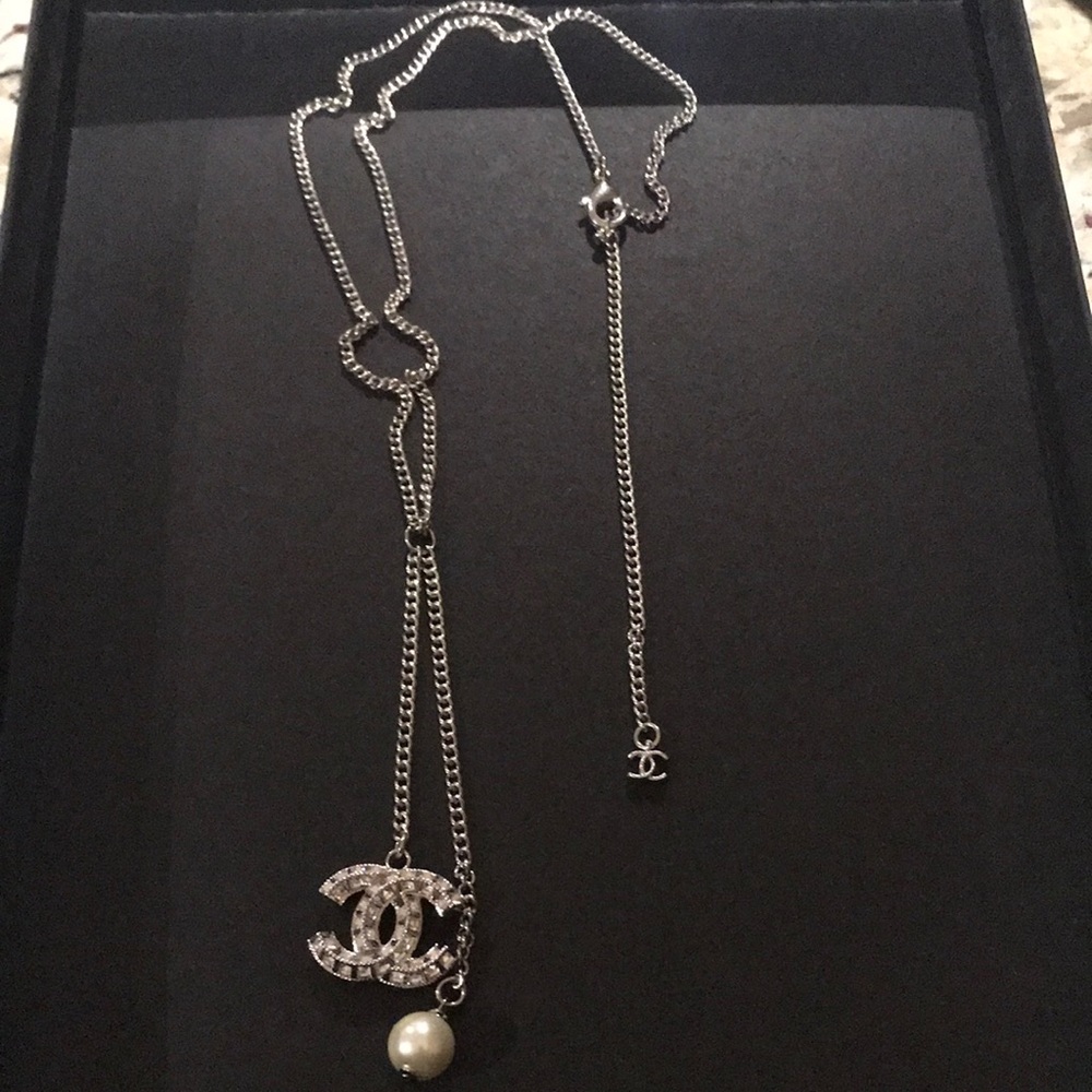 Crystal CC w/Pearl Silver tone Necklace